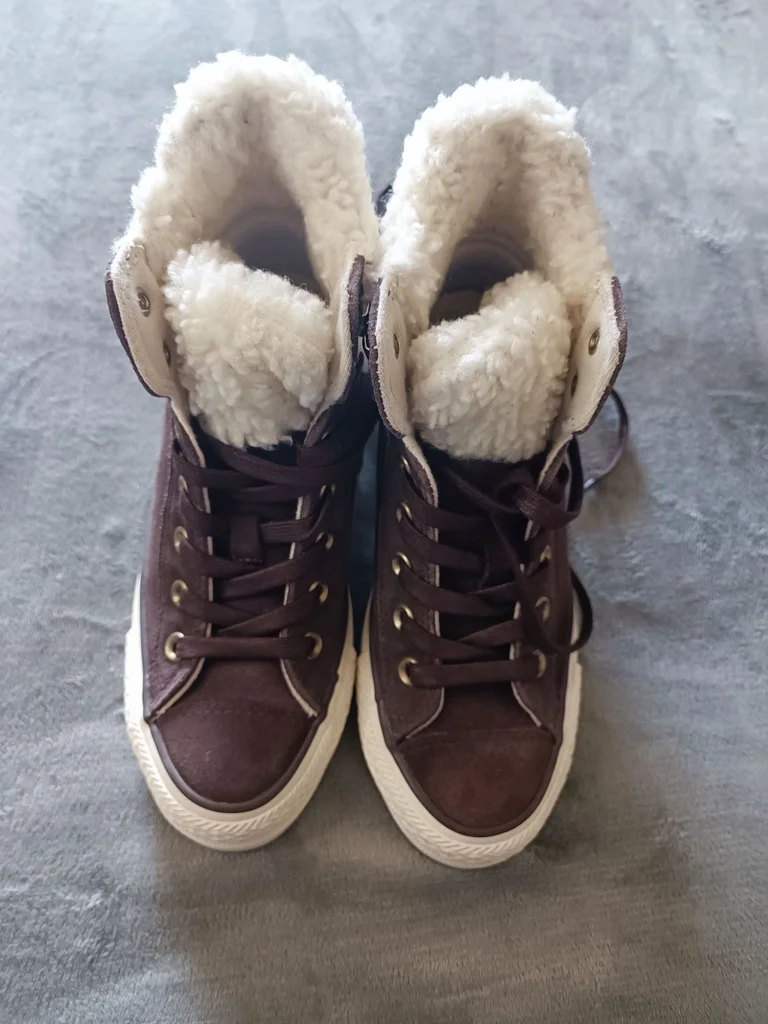 Pair of All Star Chuck Taylor converse size 36 very good condition brown colorway – photo 2
